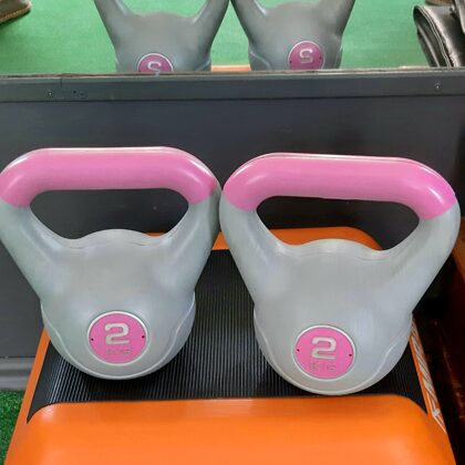 Mazlietotas Svaru bumbas 2x 2 kg. cena pārim 10,00 eur.