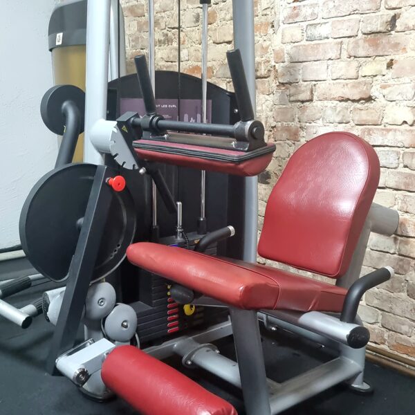 Leg Curl/ Leg extens. Duālais kāju trenažieris STAR. 1299 eur