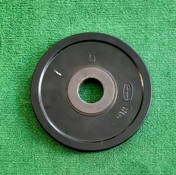5 kg gumijots disks. Cauruma diam. 50 mm. Cena. 9,00 eur.