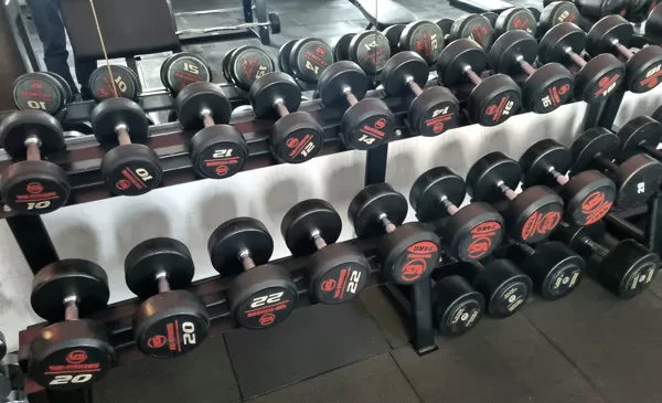 VS Fitness Pro hanteļu komplekts 10 - 26 kg. Solis 2 kg. Cena par komplektu 940 eur.