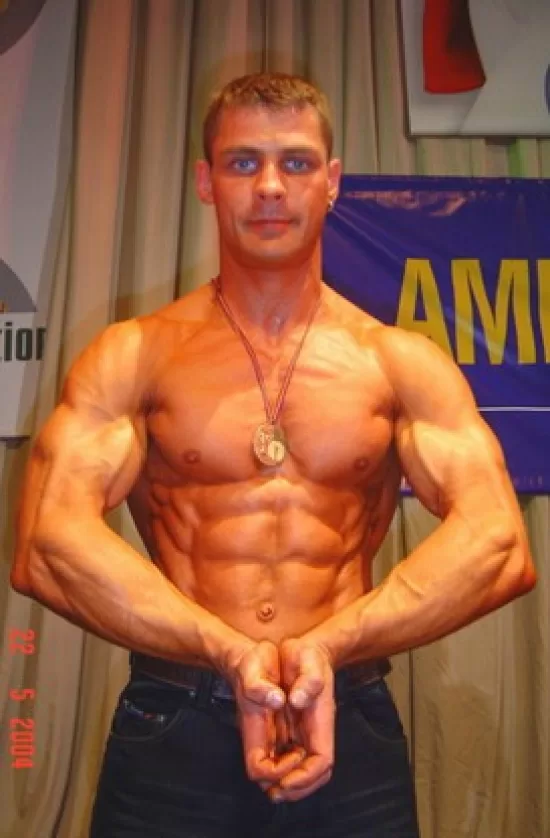 Aivars Birznieks  Latvijas čempions fitnesā. Starptautisko sacensību medaļnieks.